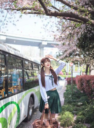 安娜女秘书